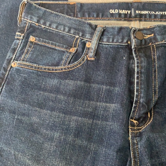 Old Navy skinny jeans. Size 32/32 - Picture 6 of 10